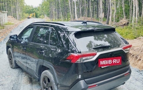 Toyota RAV4, 2021 год, 2 850 000 рублей, 6 фотография