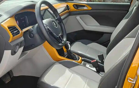 Volkswagen T-Cross I, 2022 год, 1 320 004 рублей, 10 фотография