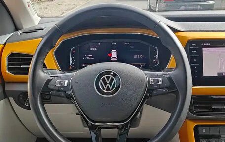 Volkswagen T-Cross I, 2022 год, 1 320 004 рублей, 13 фотография