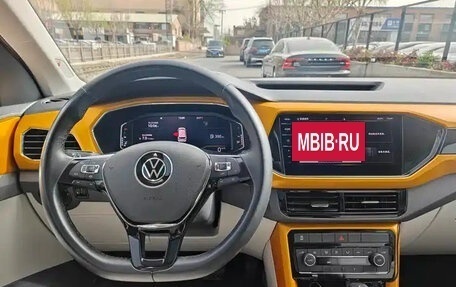 Volkswagen T-Cross I, 2022 год, 1 320 004 рублей, 14 фотография