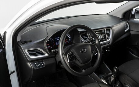 Hyundai Solaris II рестайлинг, 2021 год, 1 490 000 рублей, 10 фотография