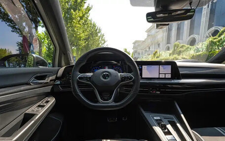 Volkswagen Golf VIII, 2022 год, 1 710 000 рублей, 9 фотография