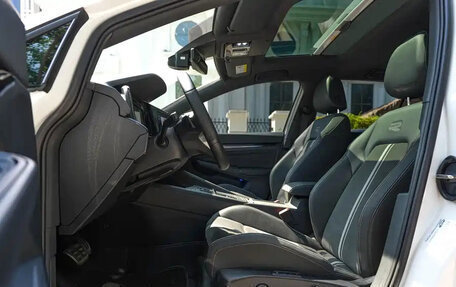 Volkswagen Golf VIII, 2022 год, 1 710 000 рублей, 14 фотография