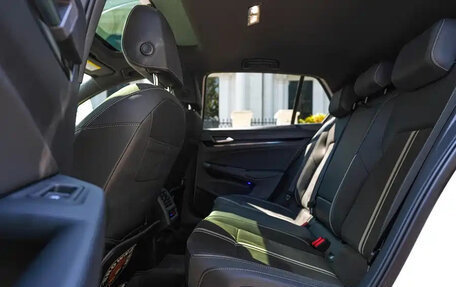 Volkswagen Golf VIII, 2022 год, 1 710 000 рублей, 16 фотография