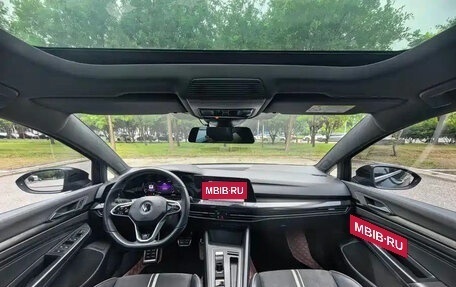 Volkswagen Golf VIII, 2022 год, 1 710 000 рублей, 13 фотография