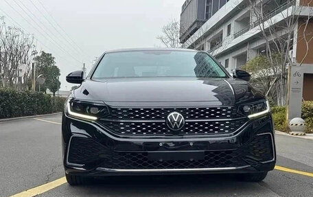 Volkswagen Passat B8 рестайлинг, 2023 год, 1 790 007 рублей, 2 фотография