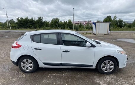 Renault Megane III, 2009 год, 300 000 рублей, 2 фотография