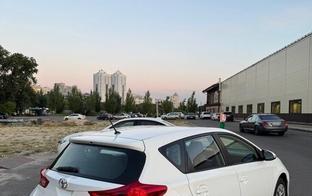 Toyota Auris II, 2013 год, 1 010 000 рублей, 4 фотография
