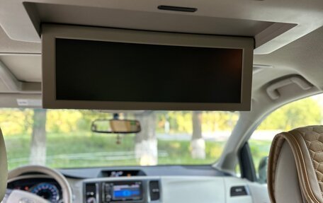 Toyota Sienna III, 2014 год, 2 150 000 рублей, 11 фотография
