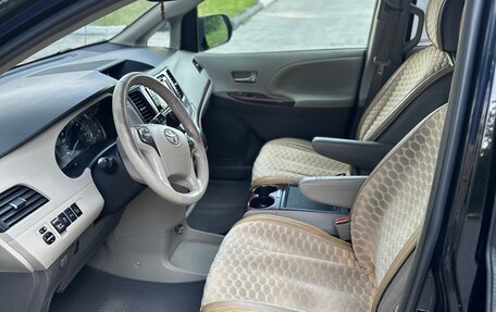 Toyota Sienna III, 2014 год, 2 150 000 рублей, 10 фотография