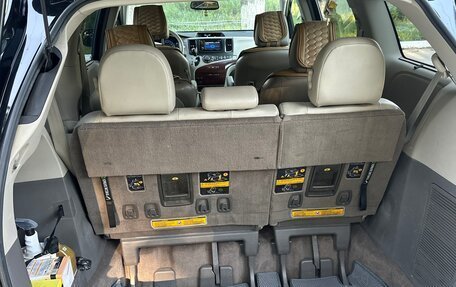 Toyota Sienna III, 2014 год, 2 150 000 рублей, 7 фотография