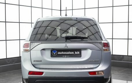 Mitsubishi Outlander III рестайлинг 3, 2013 год, 1 499 000 рублей, 3 фотография