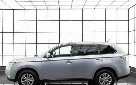 Mitsubishi Outlander III рестайлинг 3, 2013 год, 1 499 000 рублей, 6 фотография