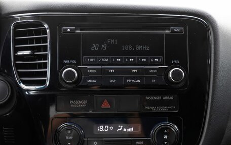 Mitsubishi Outlander III рестайлинг 3, 2013 год, 1 499 000 рублей, 17 фотография