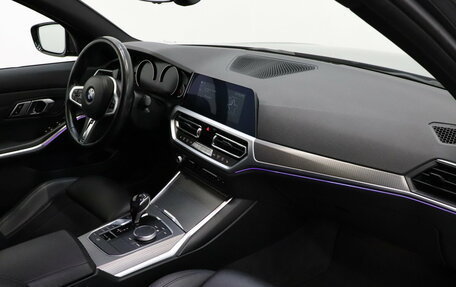 BMW 3 серия, 2019 год, 3 590 000 рублей, 11 фотография