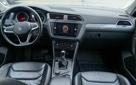 Volkswagen Tiguan II, 2021 год, 3 190 000 рублей, 3 фотография