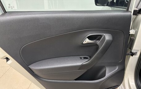 Volkswagen Polo VI (EU Market), 2013 год, 750 000 рублей, 17 фотография