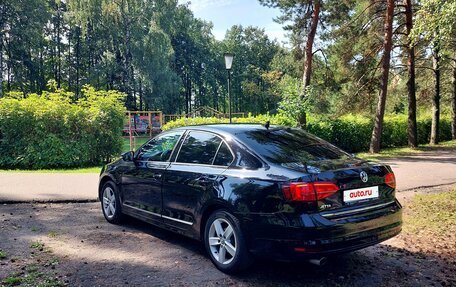 Volkswagen Jetta VI, 2017 год, 1 590 000 рублей, 4 фотография