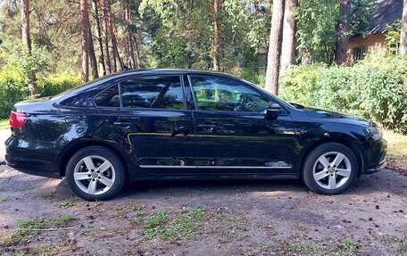 Volkswagen Jetta VI, 2017 год, 1 590 000 рублей, 2 фотография