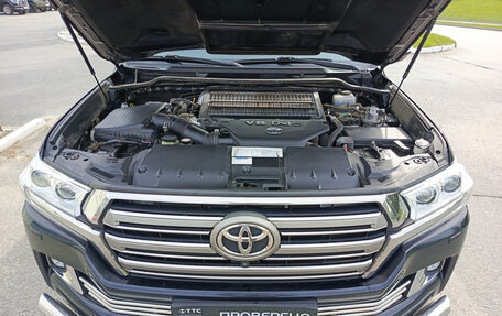 Toyota Land Cruiser 200, 2018 год, 5 479 000 рублей, 9 фотография