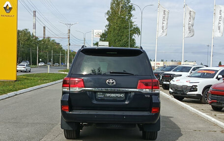 Toyota Land Cruiser 200, 2018 год, 5 479 000 рублей, 6 фотография