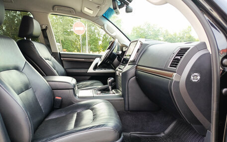 Toyota Land Cruiser 200, 2018 год, 5 479 000 рублей, 11 фотография