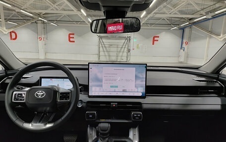 Toyota RAV4, 2026 год, 4 099 000 рублей, 14 фотография