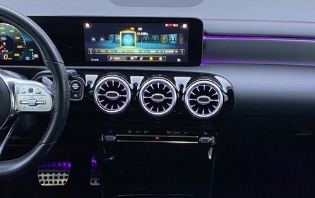 Mercedes-Benz CLA, 2019 год, 3 549 000 рублей, 15 фотография