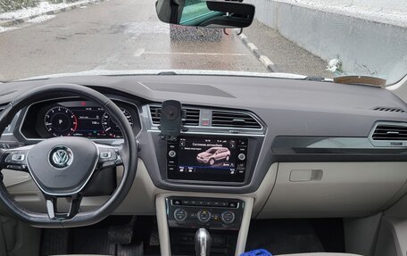 Volkswagen Tiguan II, 2017 год, 3 300 000 рублей, 8 фотография