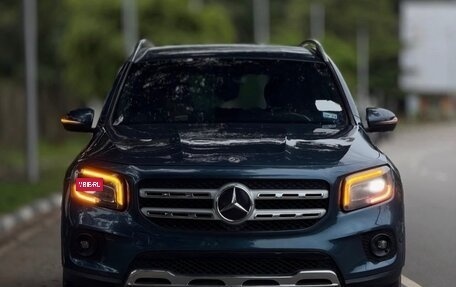 Mercedes-Benz GLB, 2023 год, 2 300 000 рублей, 2 фотография