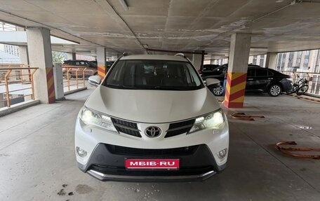 Toyota RAV4, 2015 год, 3 000 000 рублей, 1 фотография