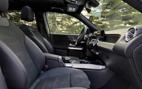 Mercedes-Benz GLB, 2023 год, 2 300 000 рублей, 8 фотография