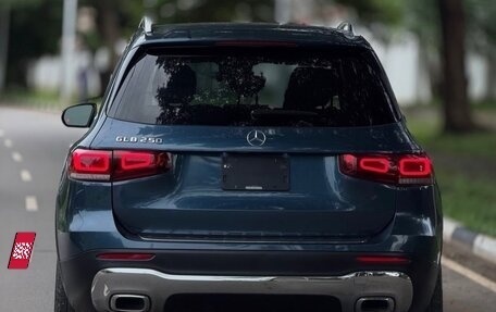 Mercedes-Benz GLB, 2023 год, 2 300 000 рублей, 5 фотография
