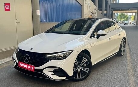 Mercedes-Benz EQE, 2025 год, 7 530 000 рублей, 1 фотография