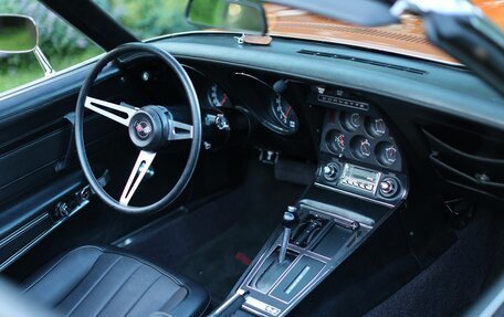 Chevrolet Corvette C3, 1972 год, 10 900 000 рублей, 11 фотография