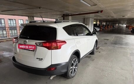 Toyota RAV4, 2015 год, 3 000 000 рублей, 5 фотография