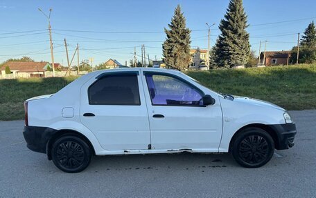 Renault Logan I, 2012 год, 180 000 рублей, 3 фотография