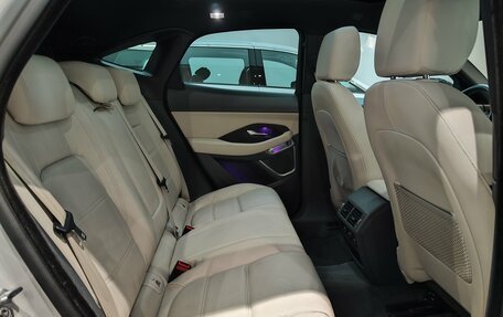 Jaguar E-Pace, 2018 год, 2 440 000 рублей, 12 фотография