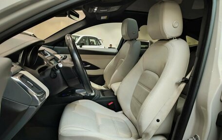 Jaguar E-Pace, 2018 год, 2 440 000 рублей, 8 фотография