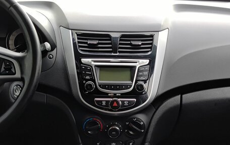 Hyundai Solaris II рестайлинг, 2011 год, 572 000 рублей, 18 фотография