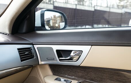 Jaguar XF I рестайлинг, 2013 год, 1 750 000 рублей, 36 фотография