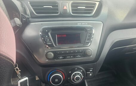 KIA Rio III рестайлинг, 2013 год, 690 000 рублей, 13 фотография