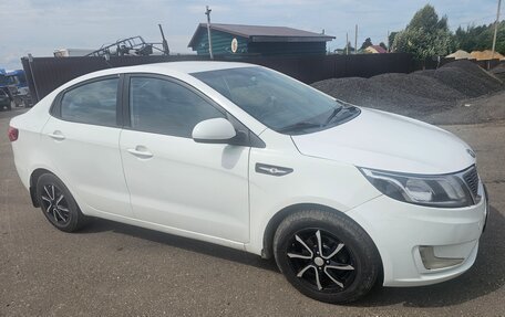 KIA Rio III рестайлинг, 2013 год, 690 000 рублей, 4 фотография