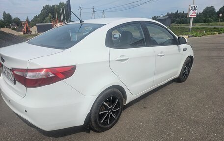 KIA Rio III рестайлинг, 2013 год, 690 000 рублей, 3 фотография