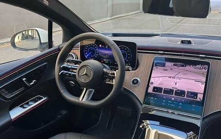 Mercedes-Benz EQE, 2025 год, 7 530 000 рублей, 22 фотография