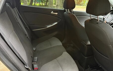 Hyundai Solaris II рестайлинг, 2013 год, 550 000 рублей, 18 фотография
