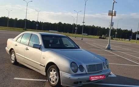 Mercedes-Benz E-Класс, 1997 год, 285 000 рублей, 2 фотография