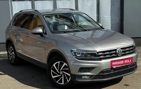 Volkswagen Tiguan II, 2018 год, 2 639 000 рублей, 3 фотография