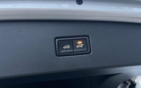 Volkswagen Tiguan II, 2018 год, 2 639 000 рублей, 15 фотография