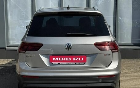 Volkswagen Tiguan II, 2018 год, 2 639 000 рублей, 7 фотография